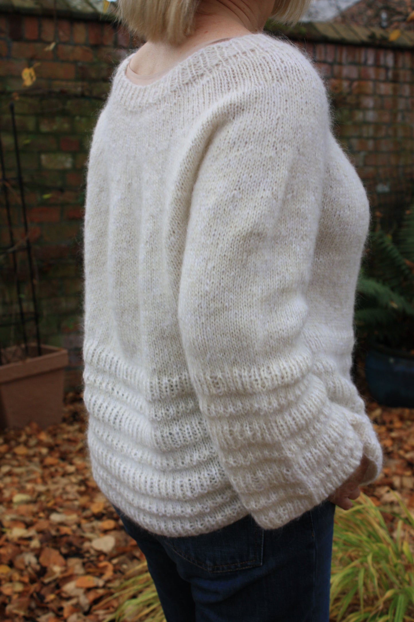 Skaftafell Sweater - Easy seamless top down sweater knitting pattern - King & Eye