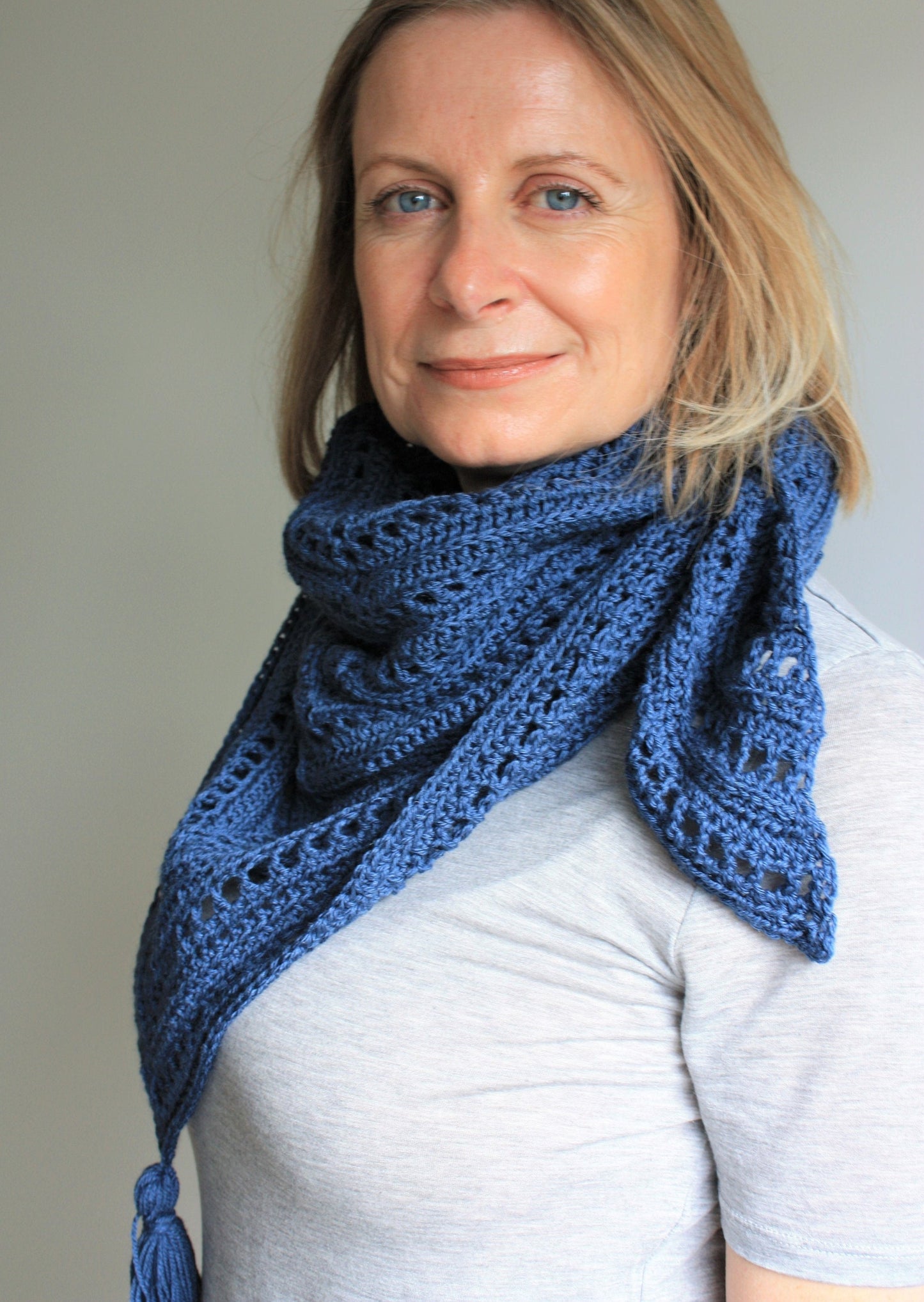 Easy Crochet Pattern - Bracken Ridge Elegant Triangle Scarf - King & Eye