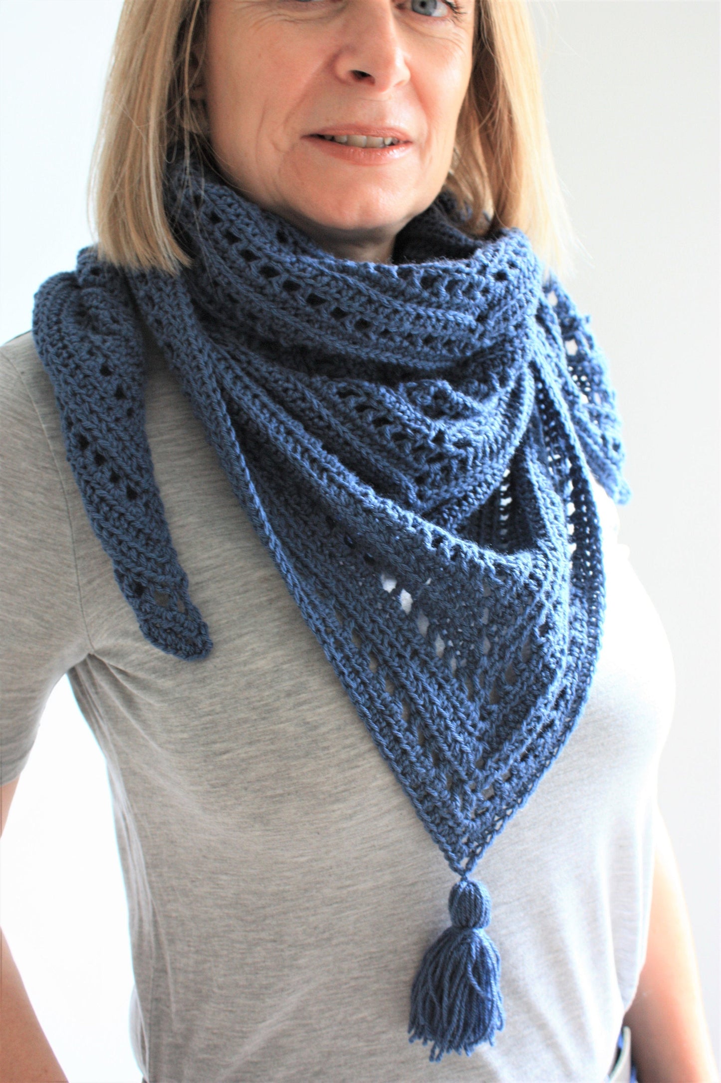 Easy Crochet Pattern - Bracken Ridge Elegant Triangle Scarf - King & Eye