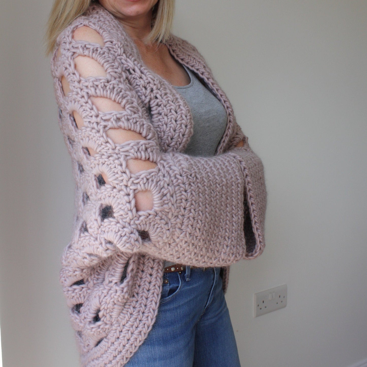 Easy Crochet Pattern - Chasing Rainbows Chunky Shrug Kimono - Acadia Stitch - King & Eye