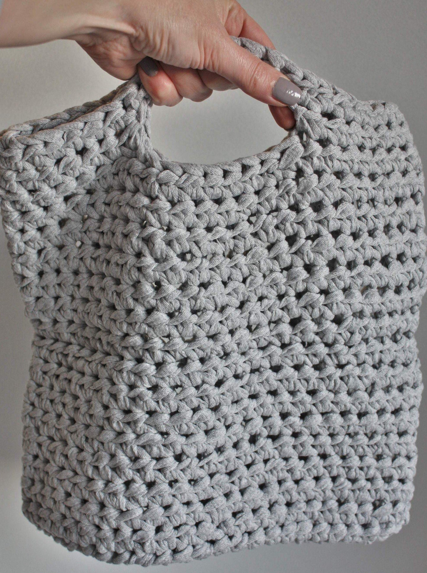 Easy Crochet Pattern - Crochet Boho Bag Pattern (Perfect with T Shirt Yarn) - King & Eye