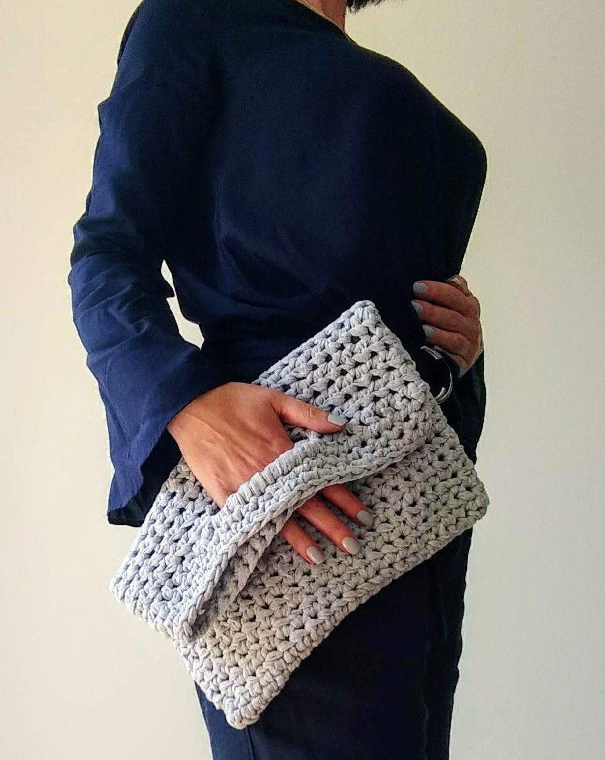 Easy Crochet Pattern - Crochet Boho Bag Pattern (Perfect with T Shirt Yarn) - King & Eye
