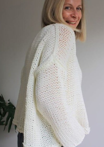 Easy Knitting Pattern - Best Beginners Easy Knit Sweater - King & Eye