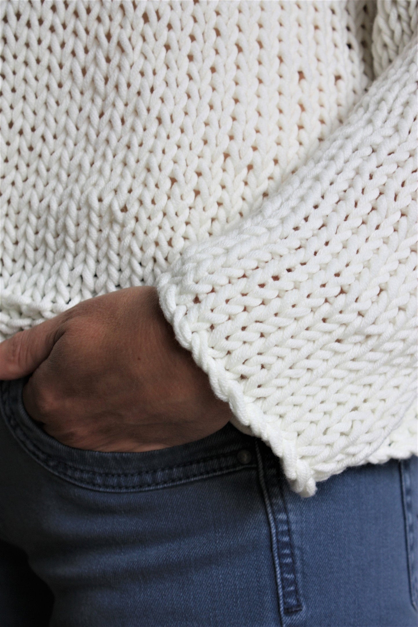 Easy Knitting Pattern - Best Beginners Easy Knit Sweater - King & Eye