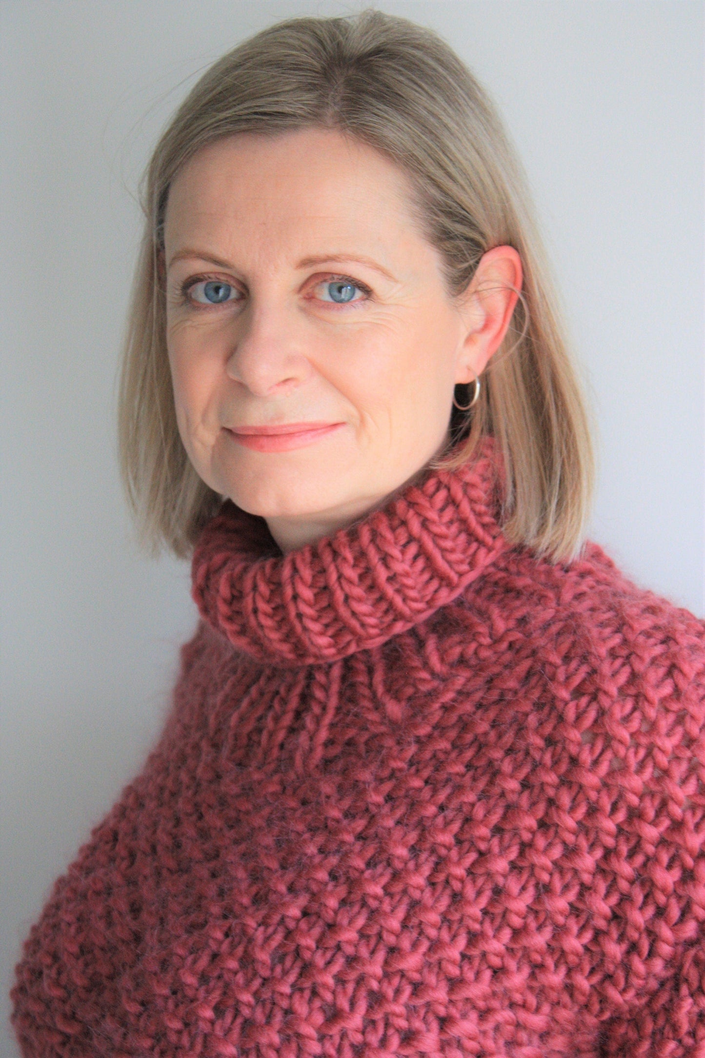 Easy Knitting Pattern - Chunky Knit Sweater | The Weekender - King & Eye