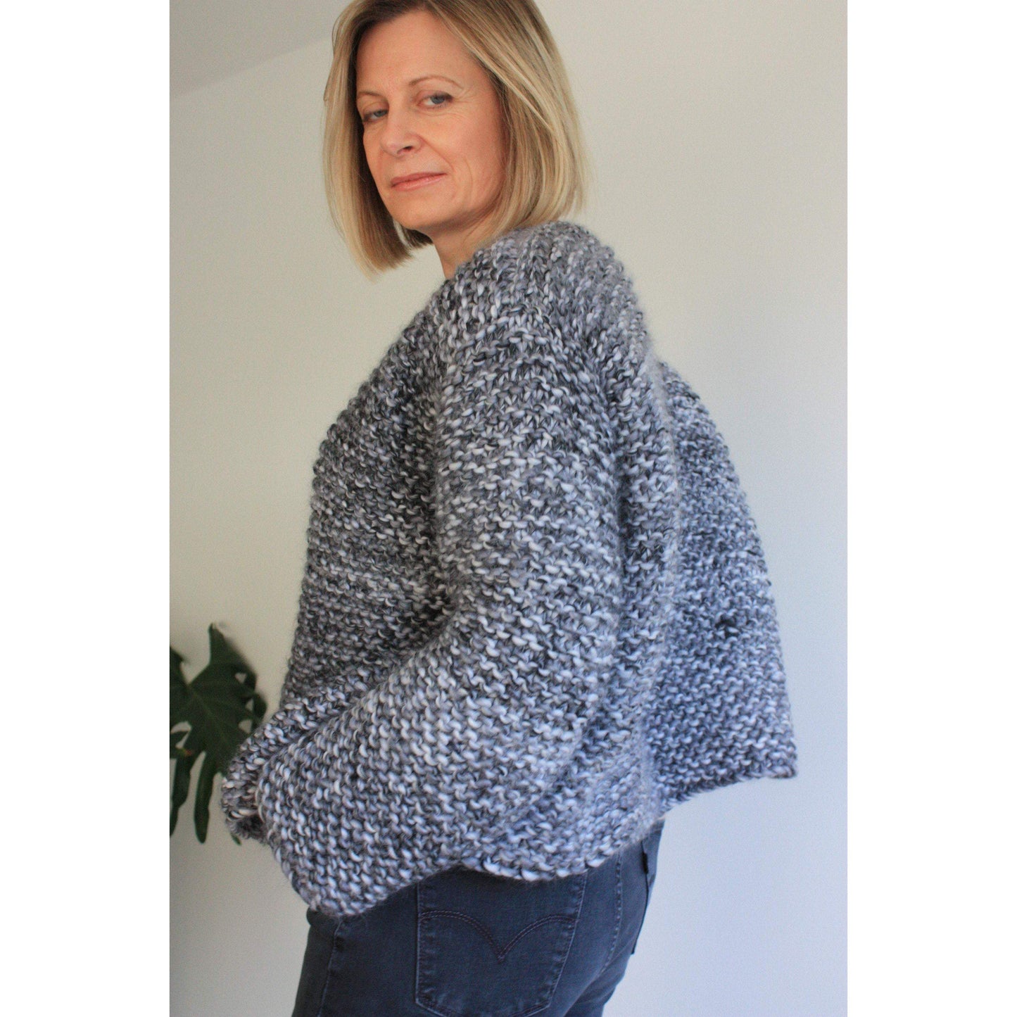 Easy Knitting Pattern - Easy Chunky Knit 3 in 1 Sweater/Cardigan - King & Eye