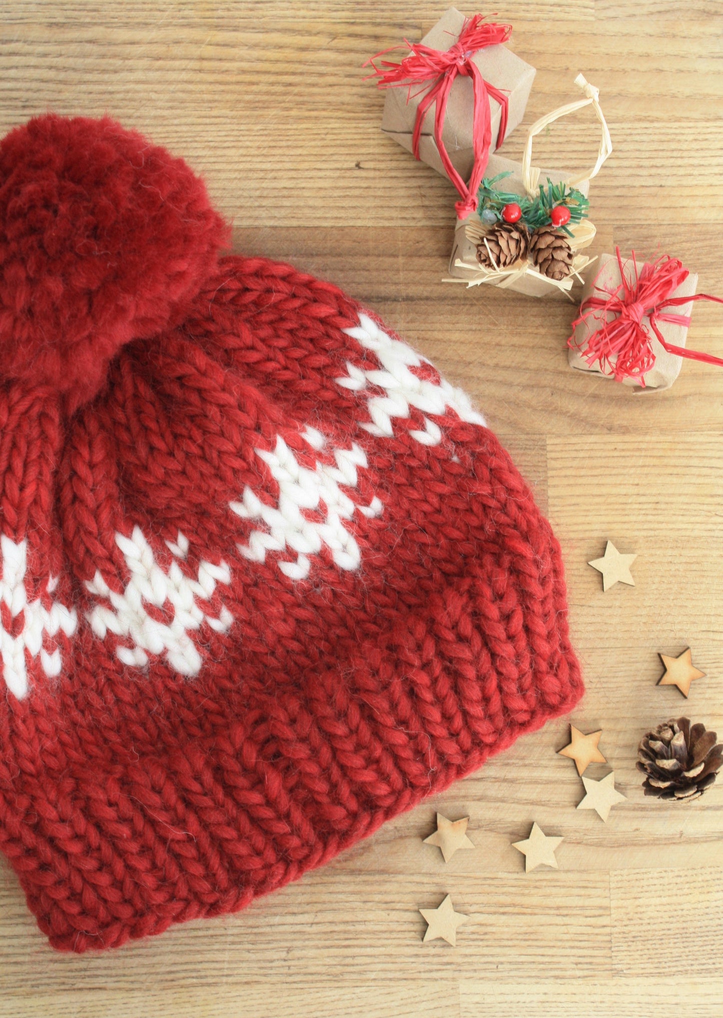 Knitting Pattern - Frostblomst Chunky Colourwork Hat - King & Eye