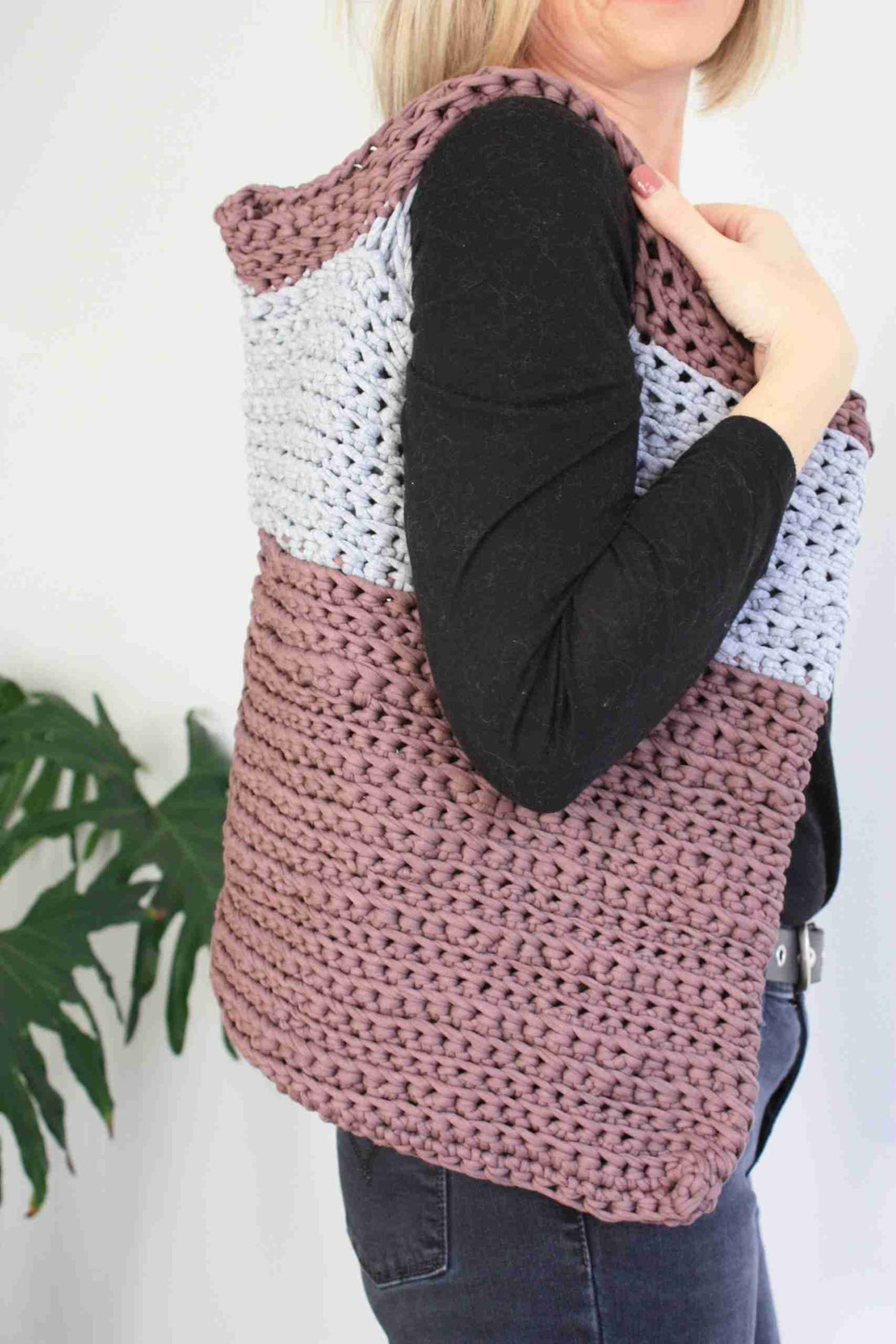 Easy Crochet Tote Bag Free Pattern - King & Eye