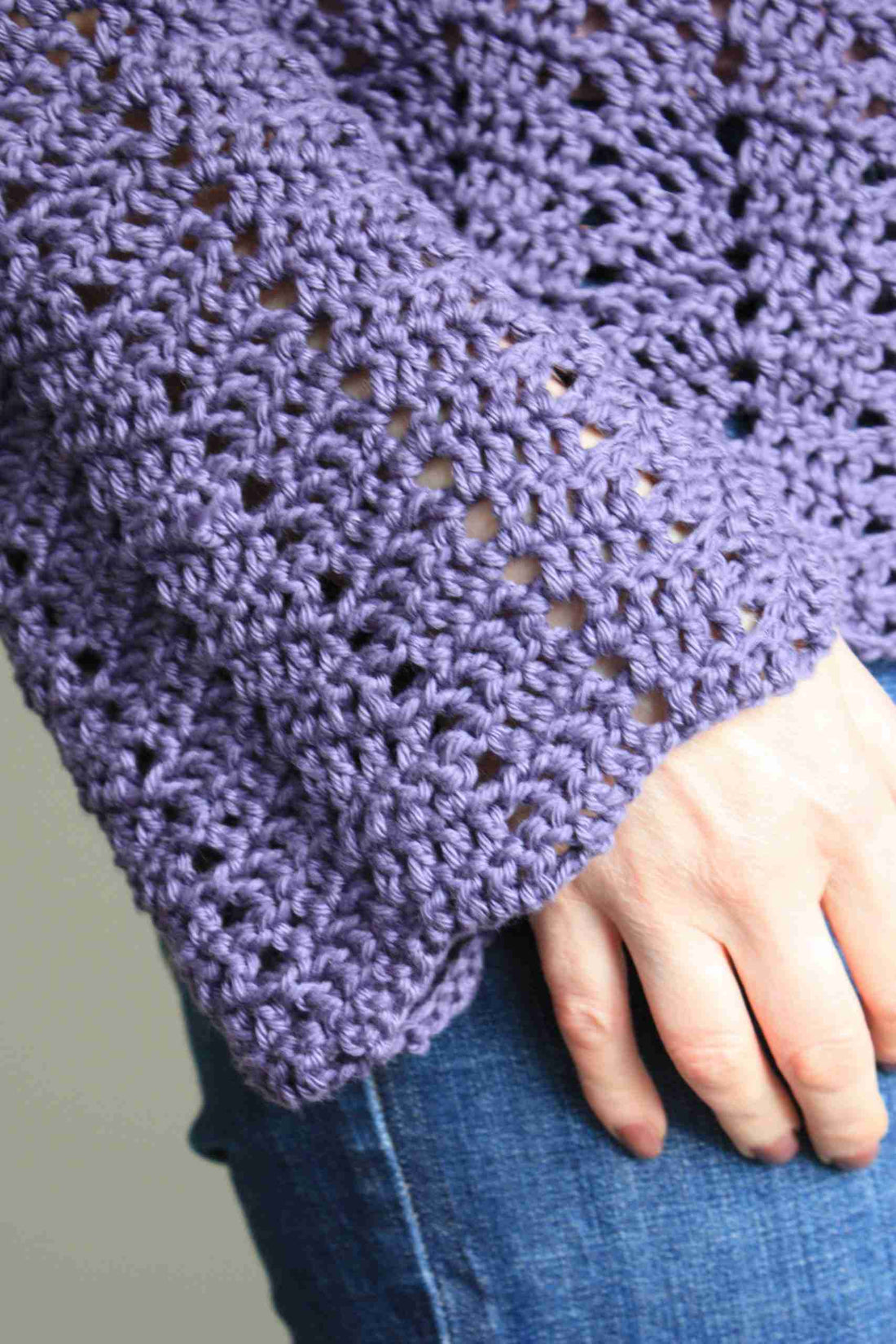 How To Crochet Peephole Chevron Stitch - King & Eye