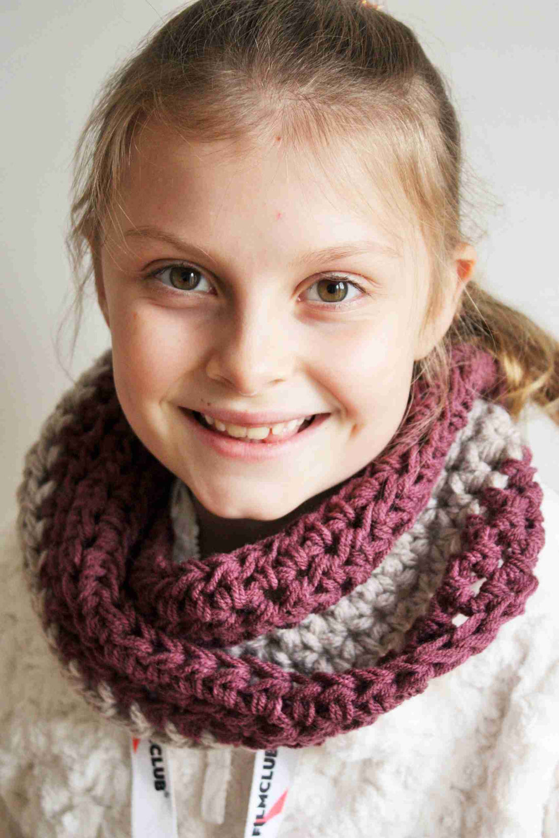 Two Colour Free Beginner Crochet Cowl Pattern - King & Eye