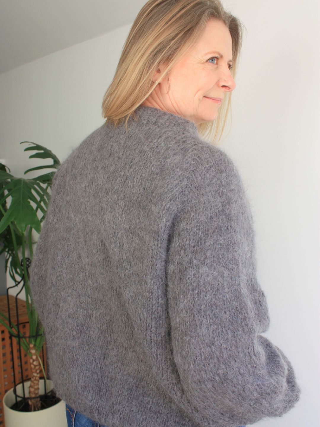 Chunky Raglan Cardigan Knitting Pattern - Skyja Cardigan - King & Eye