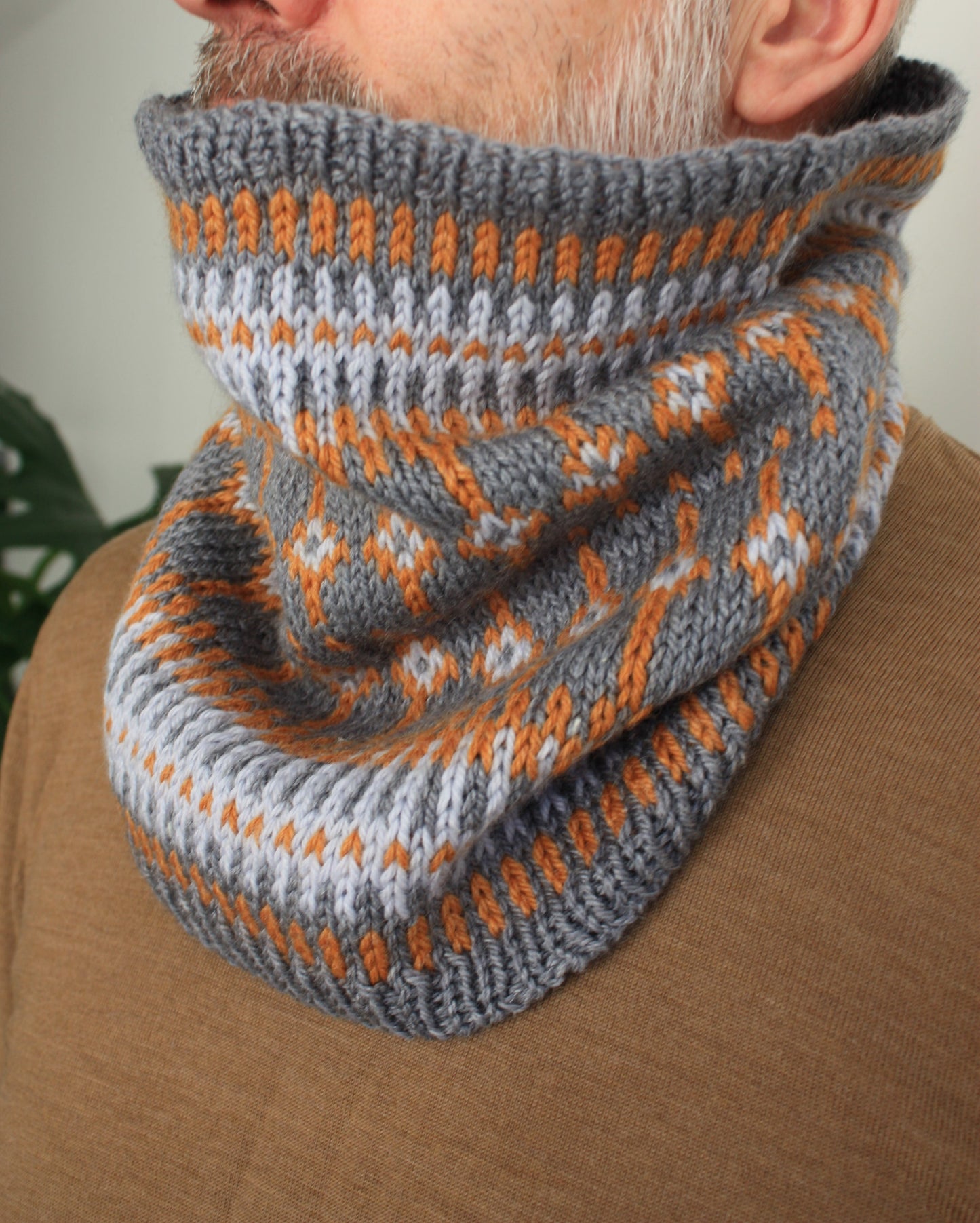 Rudbeckia Colorwork Cowl - Fair Isle Knitting Pattern - King & Eye