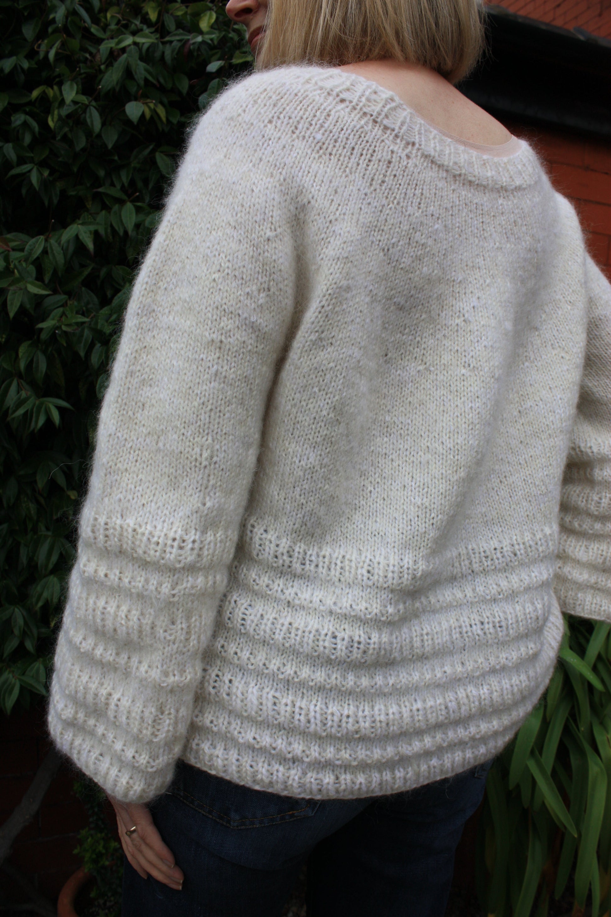 Skaftafell Sweater - Easy seamless top down sweater knitting pattern - King & Eye