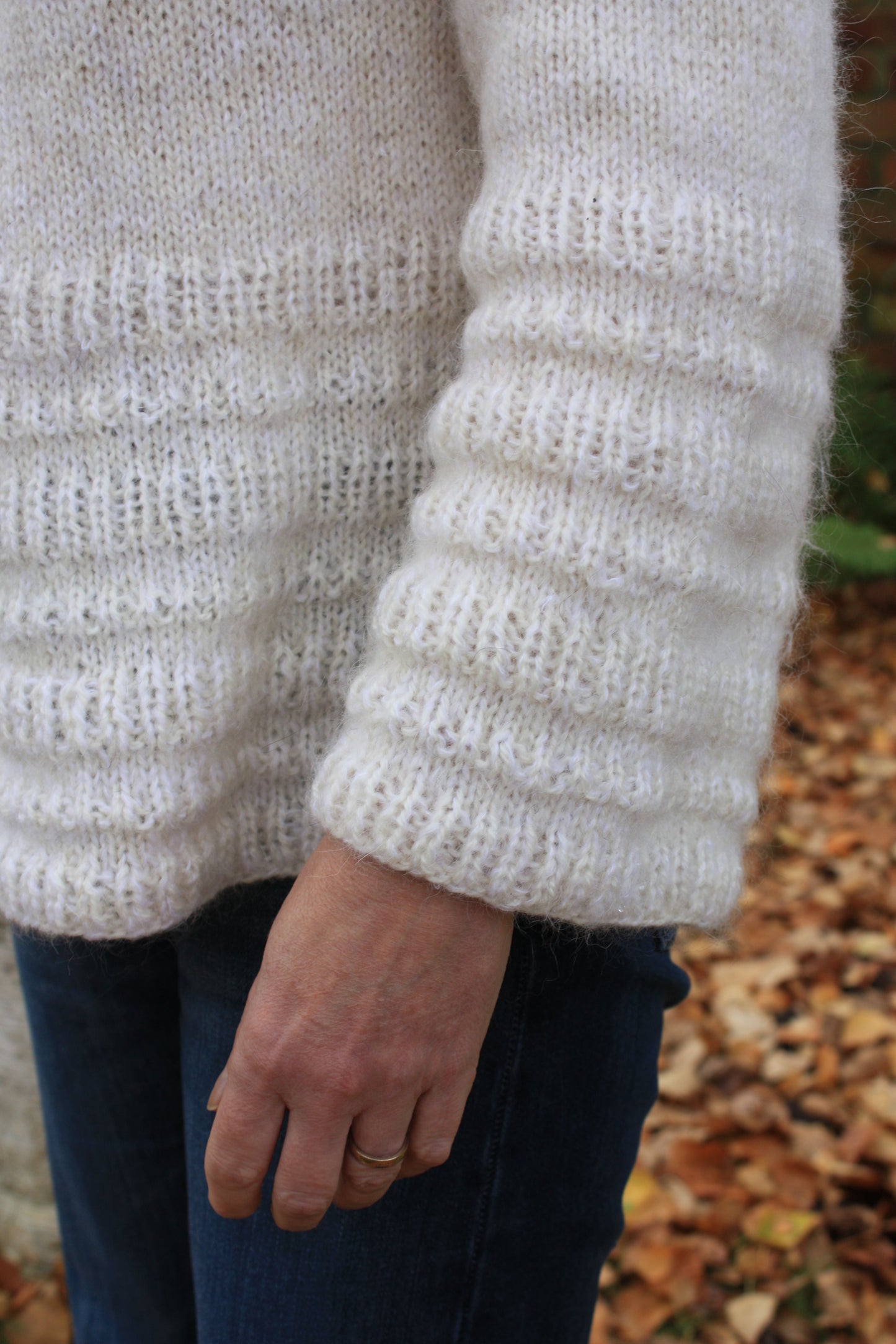 Skaftafell Sweater - Easy seamless top down sweater knitting pattern - King & Eye