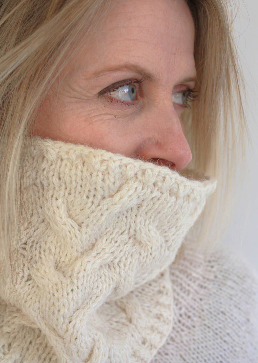 Sastrugi Cable Cowl Knitting Pattern - Easy Beginner-Friendly Cable Co ...