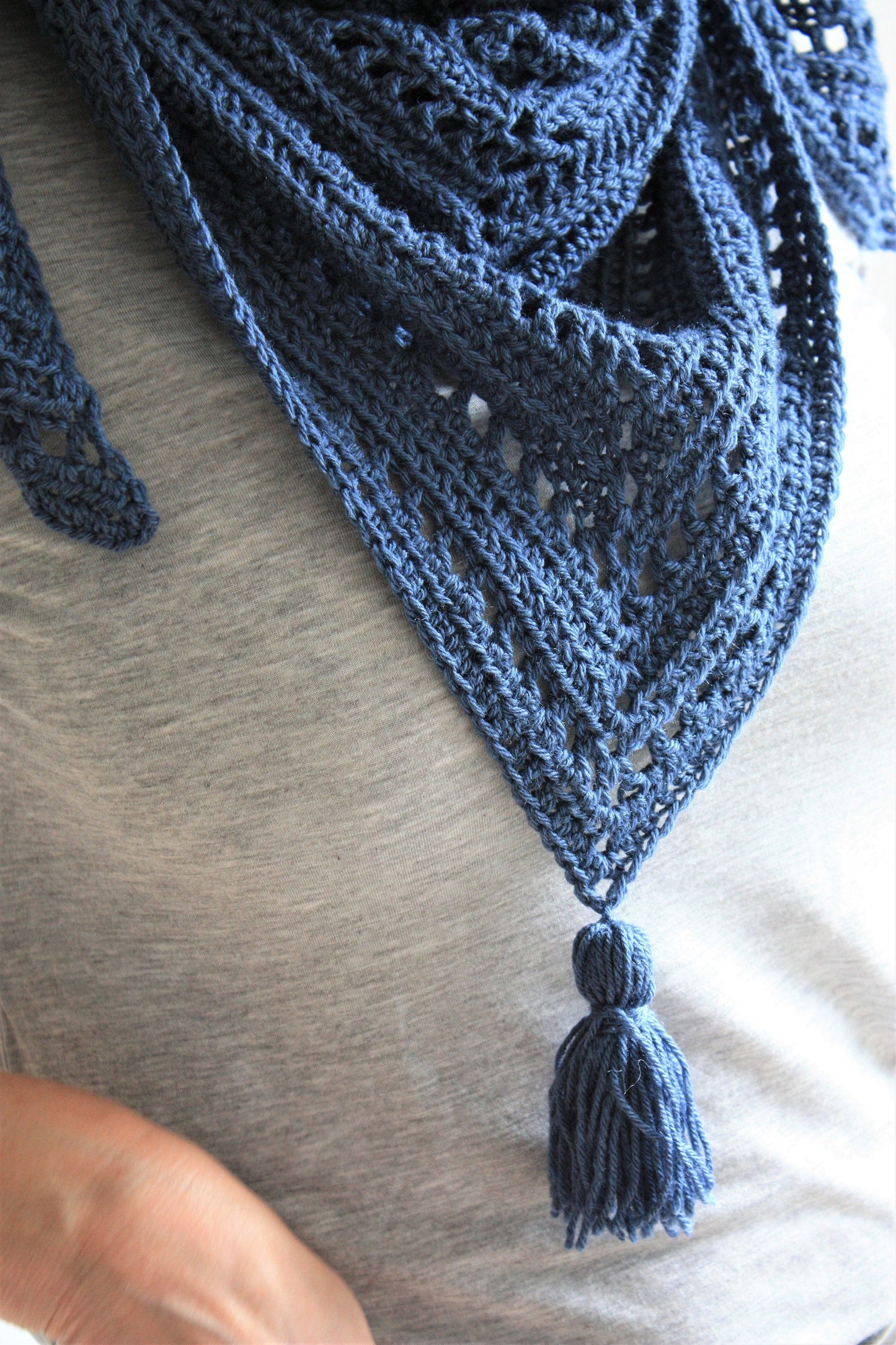 Easy Crochet Pattern - Bracken Ridge Elegant Triangle Scarf - King & Eye