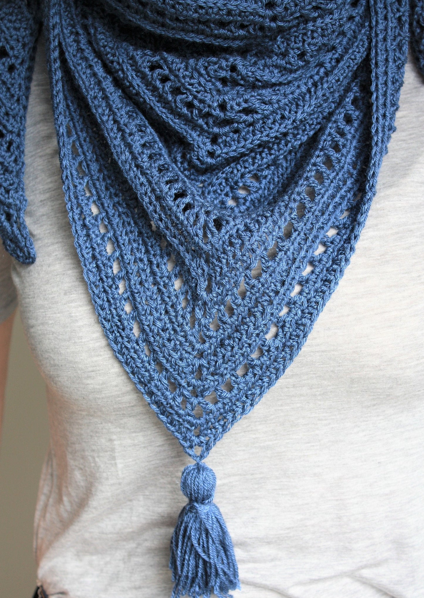 Easy Crochet Pattern - Bracken Ridge Elegant Triangle Scarf - King & Eye