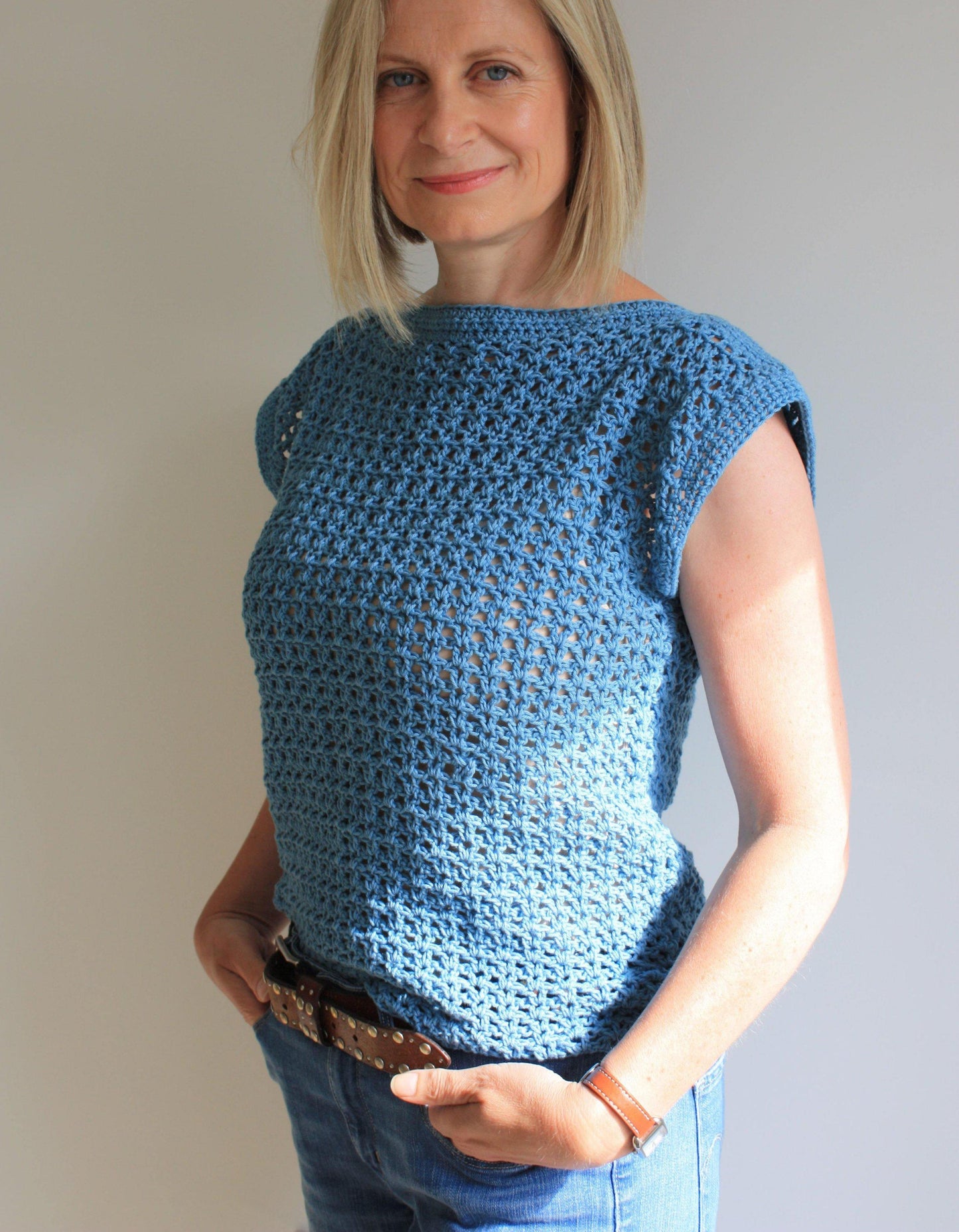 Easy Crochet Pattern - Dolphin Waves Summer Top - King & Eye