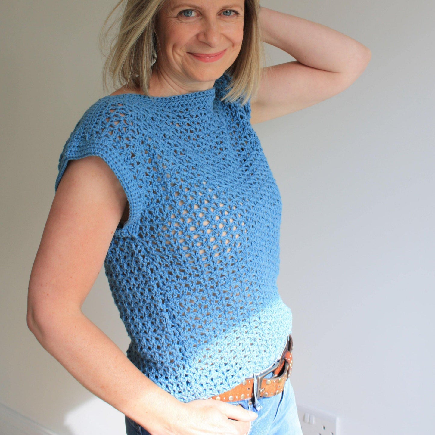 Easy Crochet Pattern - Dolphin Waves Summer Top - King & Eye