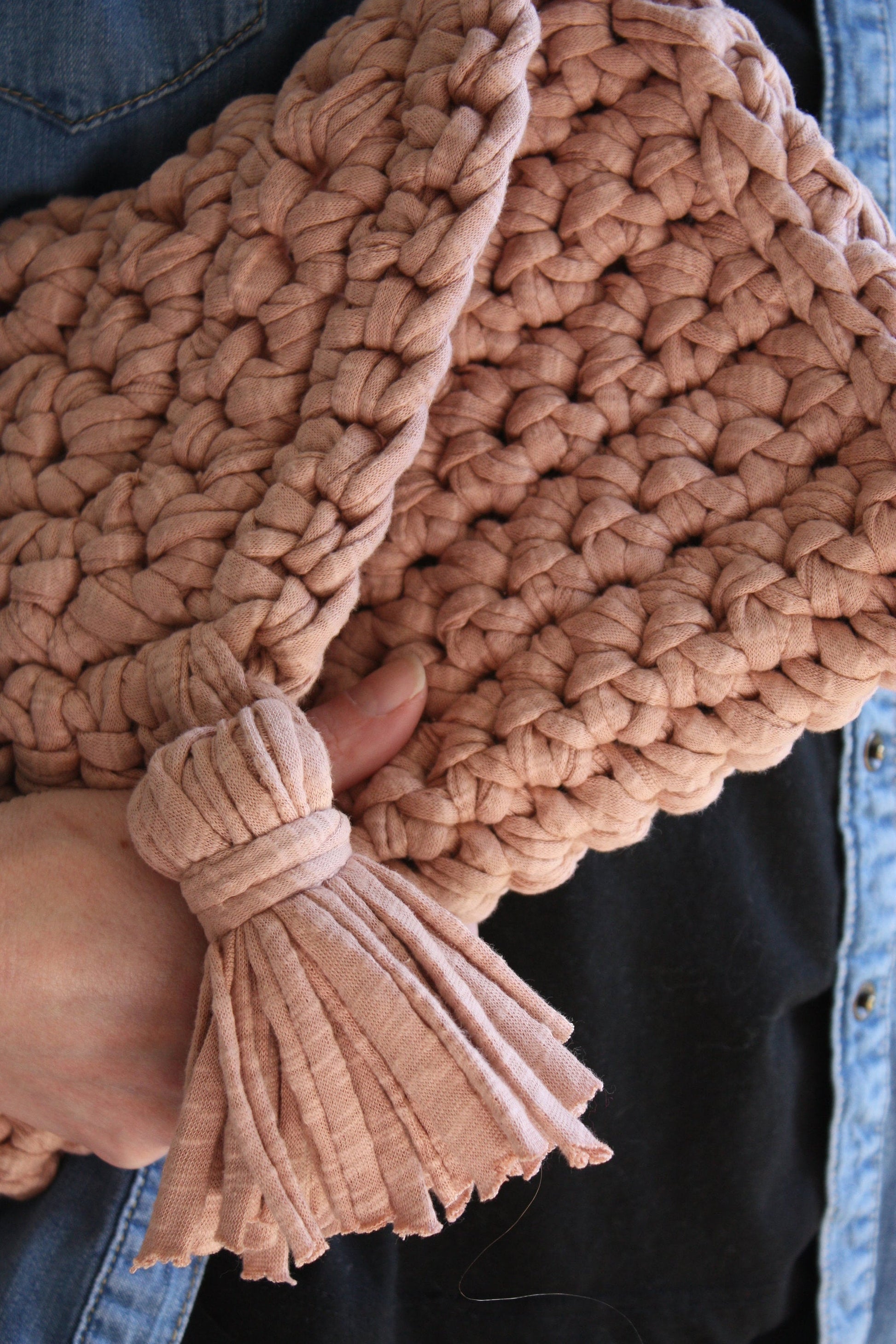 Thick T-shirt Yarn: Photo Tutorial and Video Tutorial - Winding Road Crochet