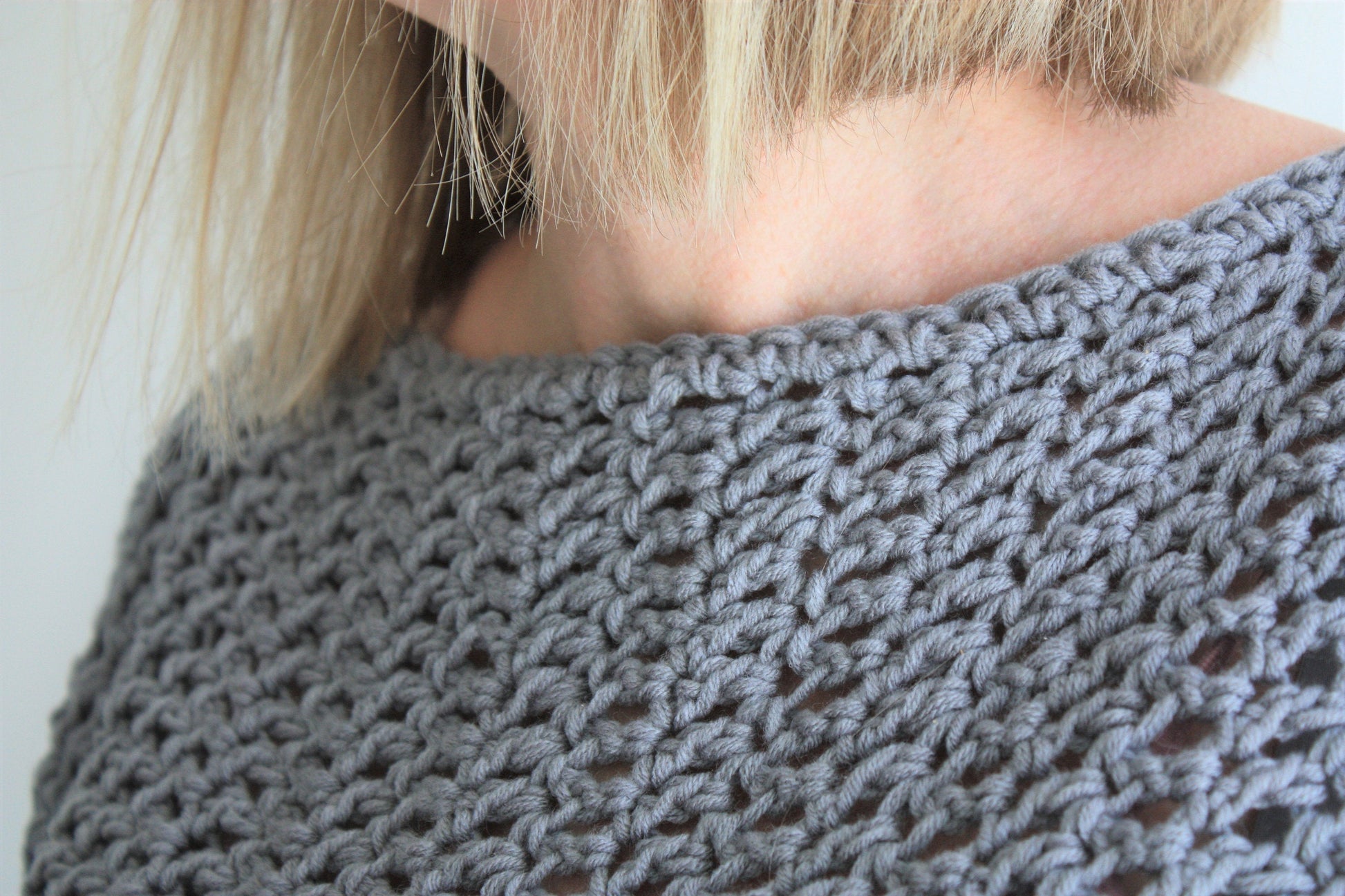 Easy Crochet Pattern - Tulip Time Sweater - King & Eye