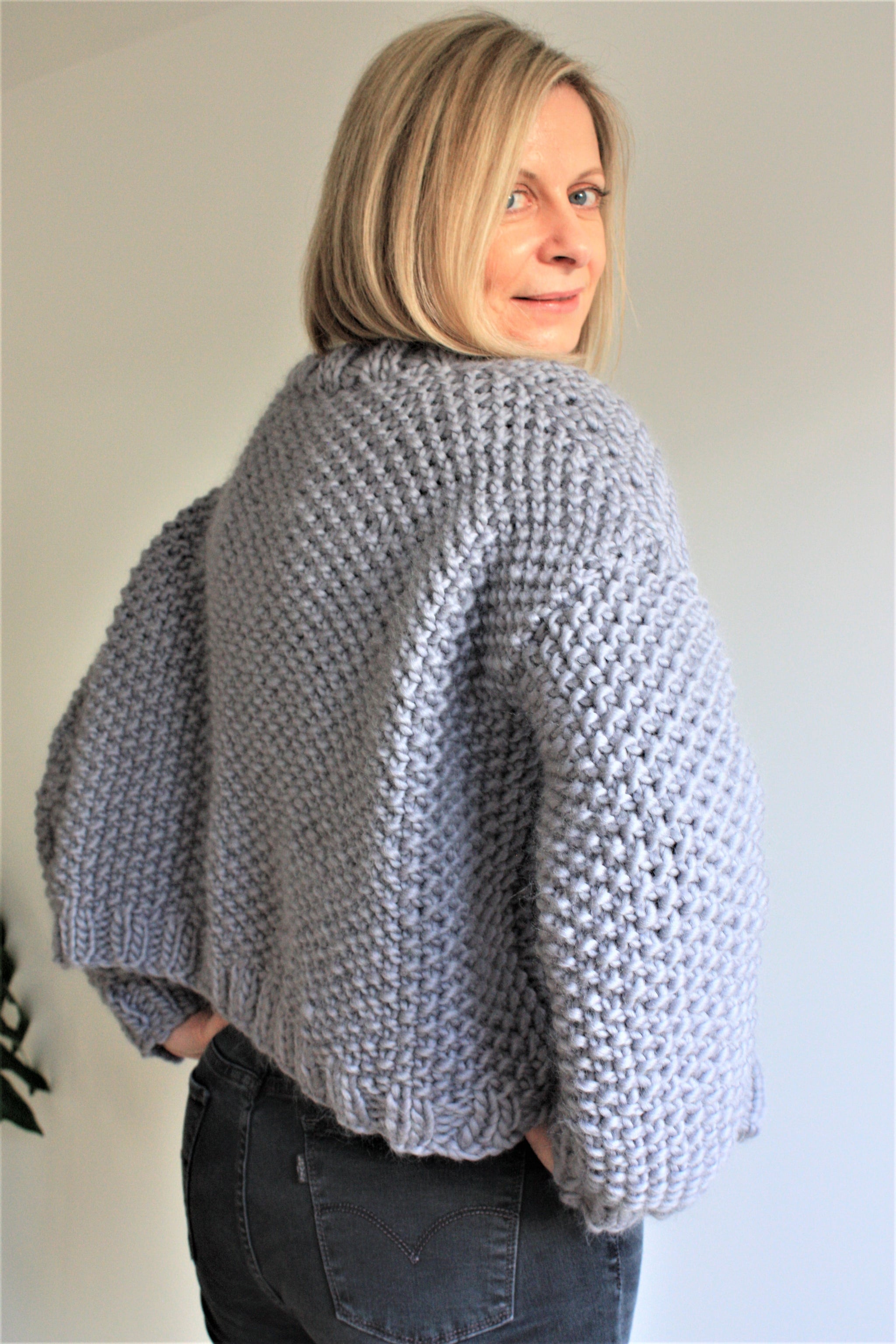 Easy Knitting Pattern - Chunky Knit Moss Stitch Cropped Cardigan | Mos ...