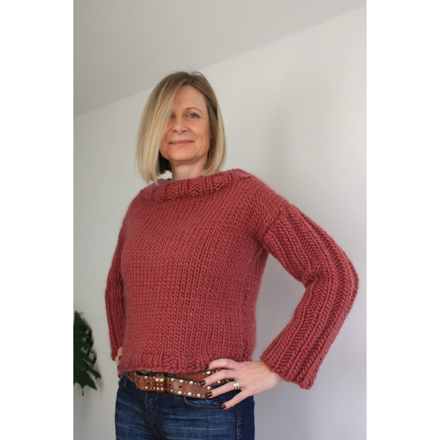 Easy Knitting Pattern - Railway Sleeve Cropped Sweater - King & Eye