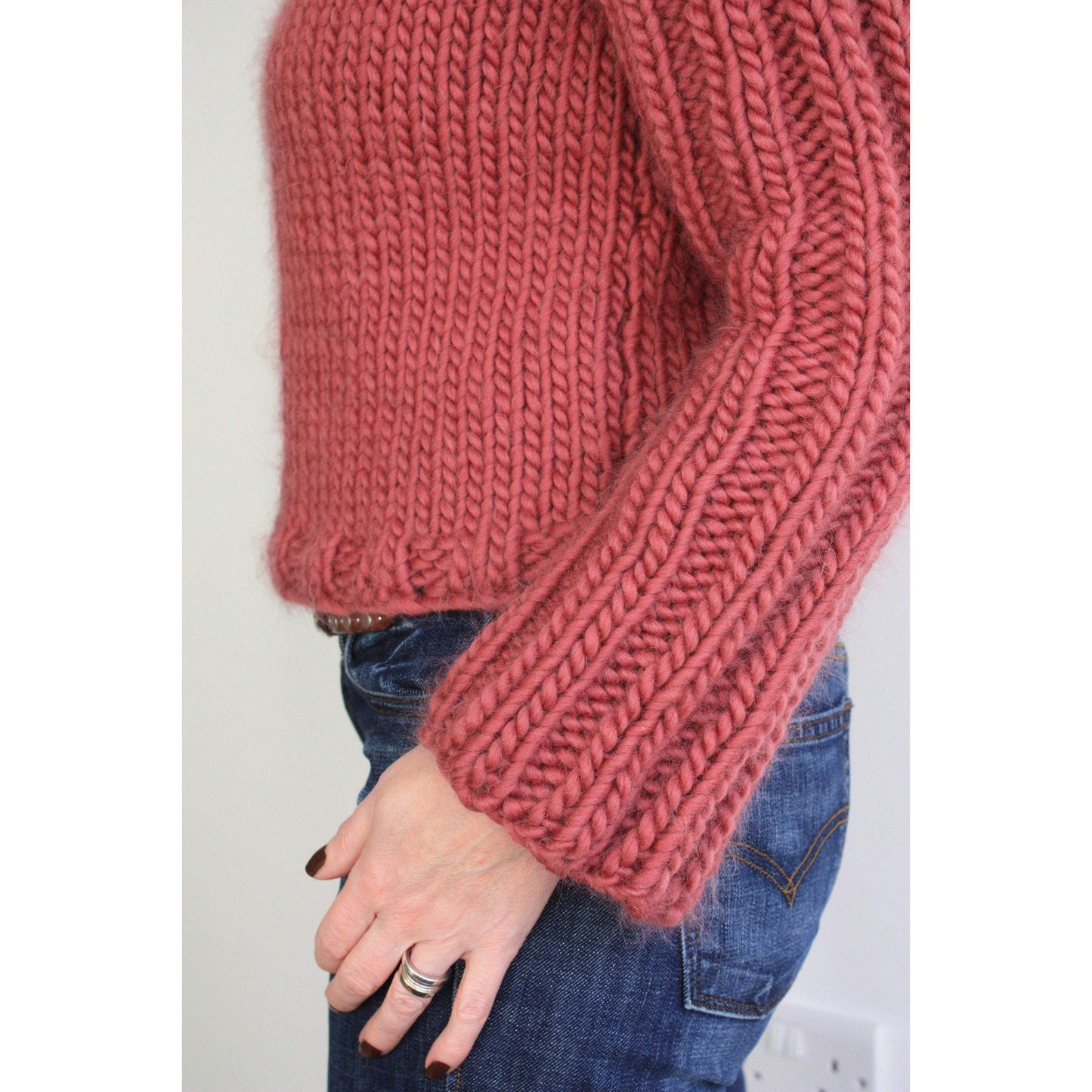 Easy Knitting Pattern - Railway Sleeve Cropped Sweater - King & Eye