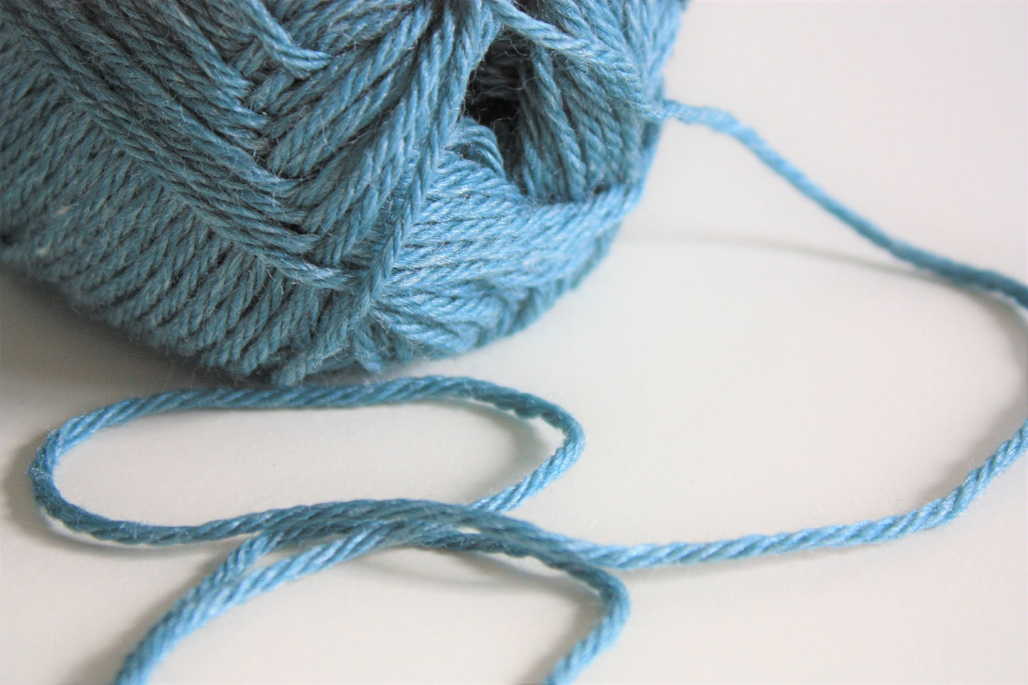 Ivory Aran/Worsted Weight Merino & Silk Knitting Wool Yarn - King & Eye
