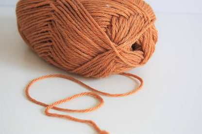 Knitting & Crochet Yarn, Worsted/Aran Weight Merino Silk Yarn - King & Eye