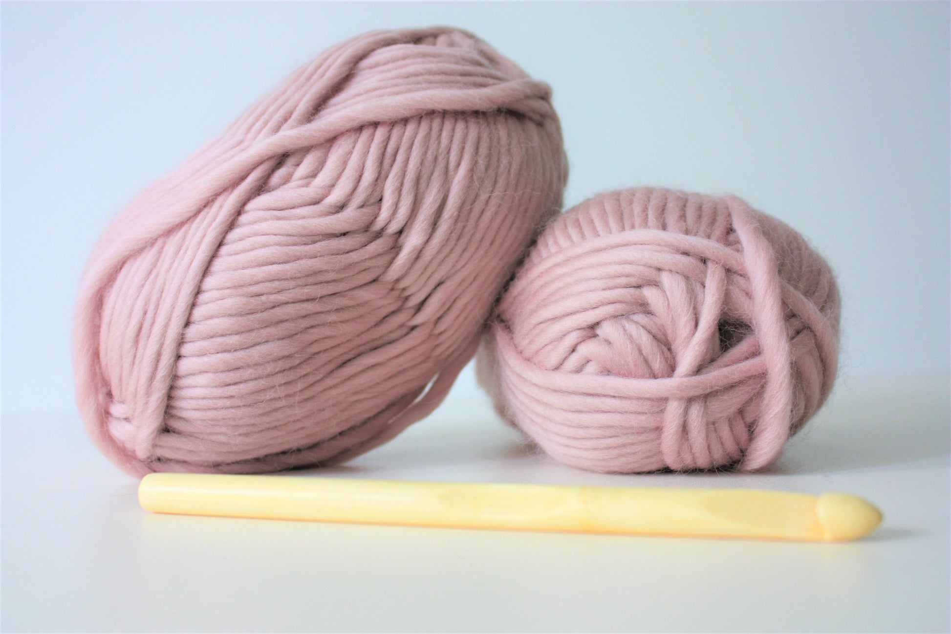 Chunky Merino Wool Yarn Super Bulky Fuchsia Yarn Thick Knitting Roving Yarn  