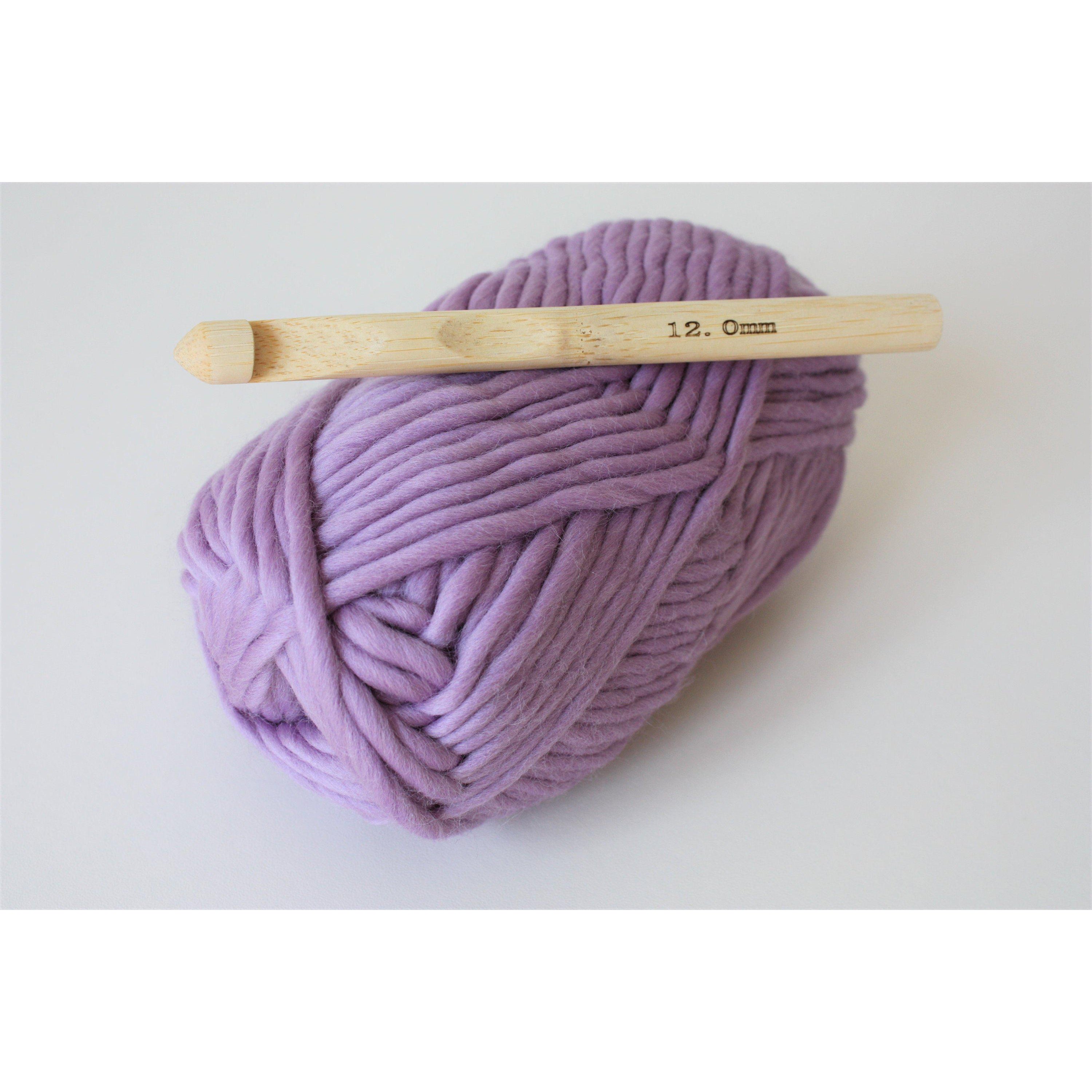 200g Yarn for Crocheting, Beginner Yarn for Crocheting, Large Yarn, Purple  Yarn with Easy-to-See Stitches (Purple)