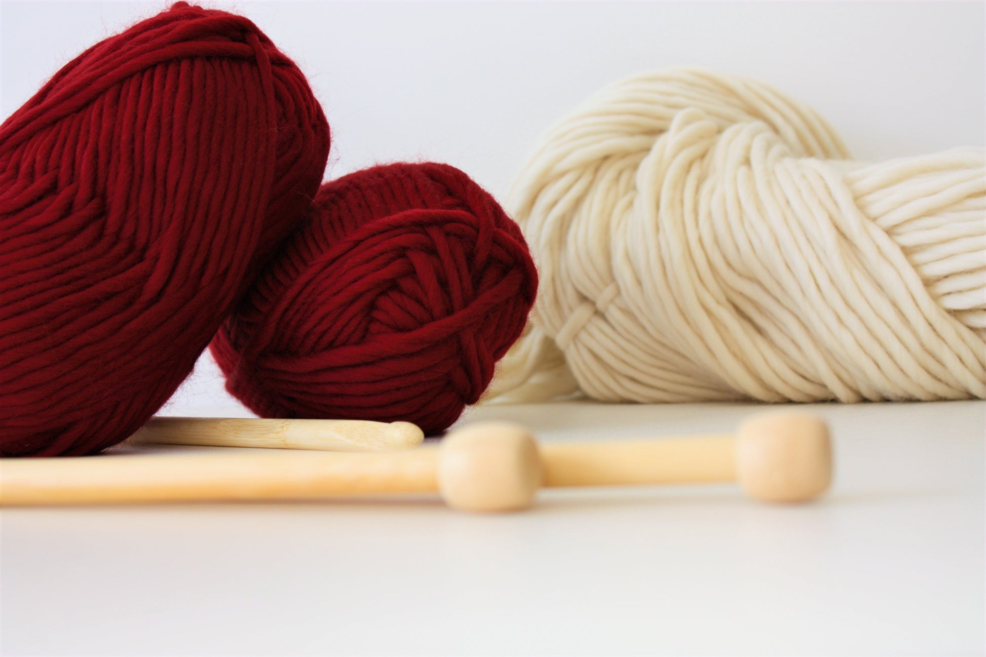 Super Chunky Pure Merino Wool Knitting Yarn - Olive Green – King & Eye